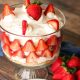 دسر خامه توت فرنگی | Strawberry cream dessert