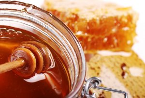 درمان کم خونی با عسل طبیعی | Treatment of anemia with natural honey